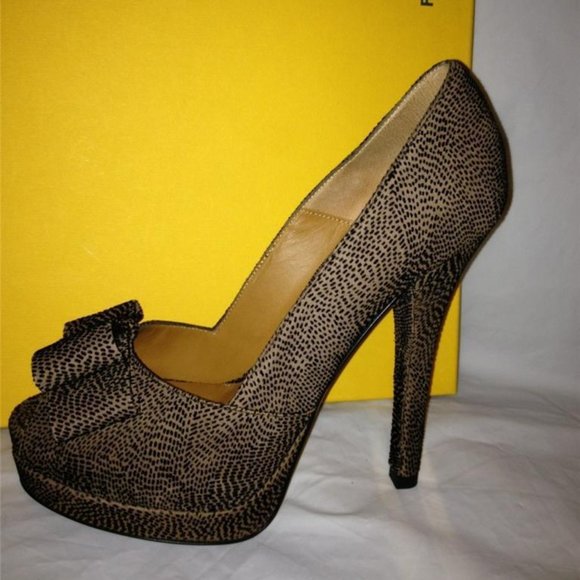 FENDI Deco Textured Suede Peep Toe Bow Platform Pumps Shoes Heels - Picture 2 of 10
